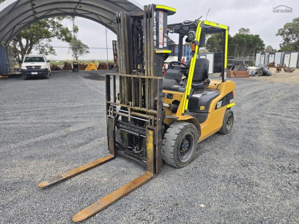 2018 CAT DP30NT FORKLIFT 3 stage image