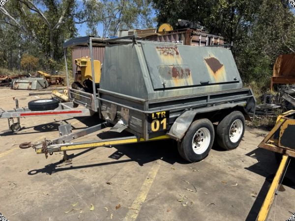 Unknown Make Dual Axle Builders Trailer image