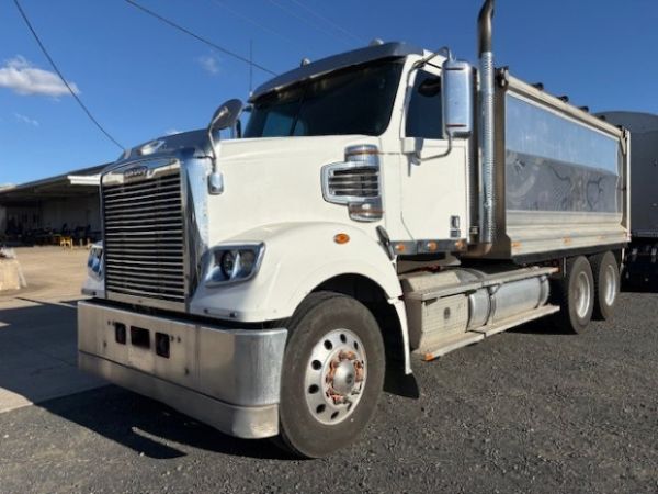 2018 Freightliner Coronado Tipper 6x4 image
