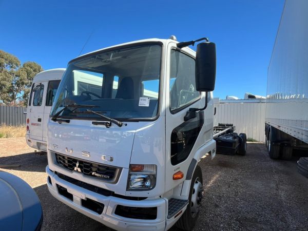 2023 MITSUBISHI FUSO FIGHTER 1124 Cab Chassis image