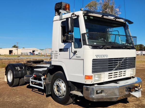 1998 VOLVO FL10.320 Prime Mover image