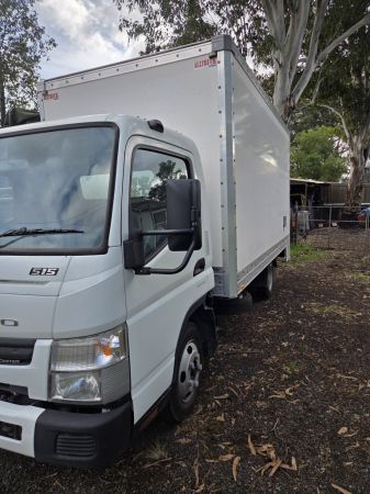 2016 White Mitsubishi CANTER L 7/800 image