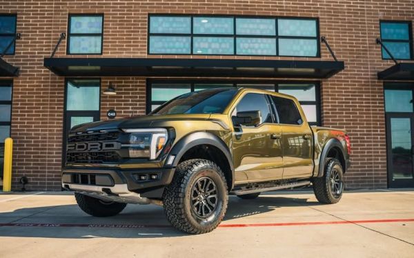 2026 Ford F-150 Raptor R image