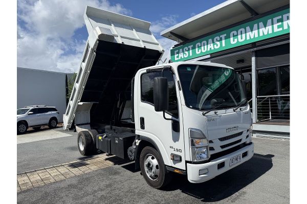 2022 Isuzu N Series NPR 65/45-190 4x2 MWB image