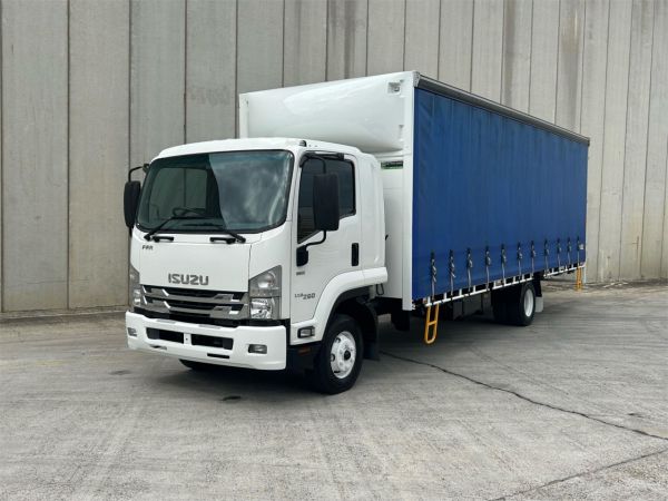 2017 ISUZU FRR Curtainsider F MY16 110-260 image