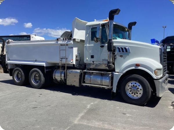 2013 Mack Titan CMHR 6x4 Tipper image