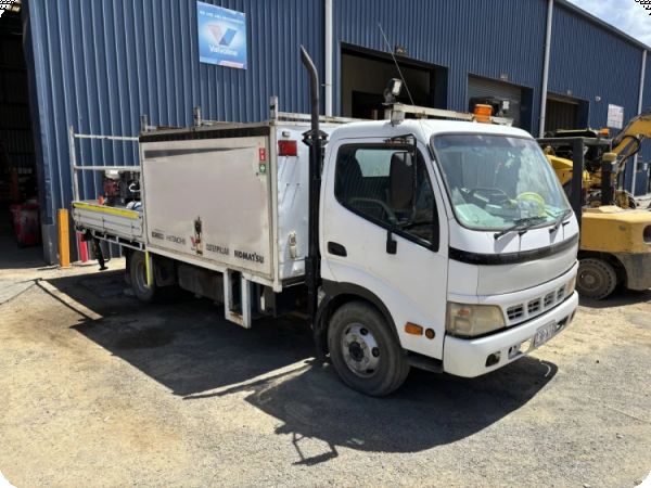 2003 Hino Dutro 4x2 Tray Truck image