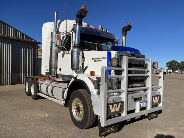 2010 Western Star 4800 Prime Mover image