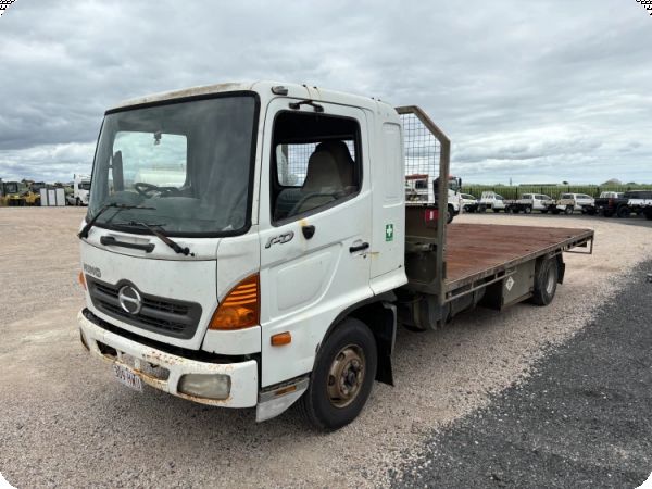2004 Hino FD1J 4x2 Tray Truck image