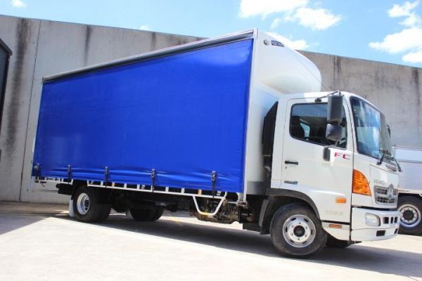2013 Hino 500 500 image