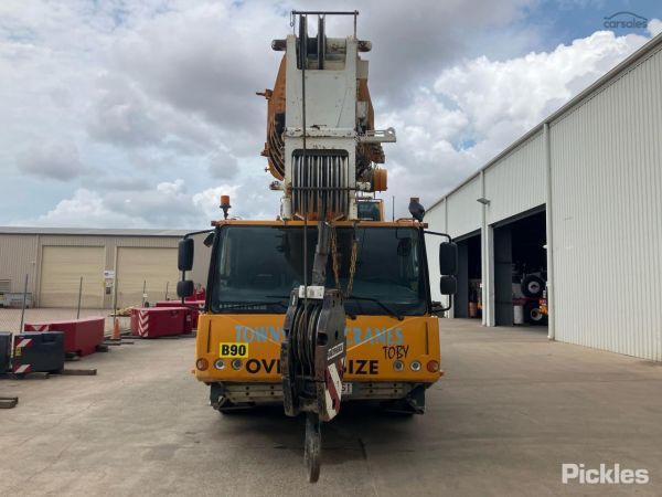 2006 Liebherr LTM 1090-4.1 image