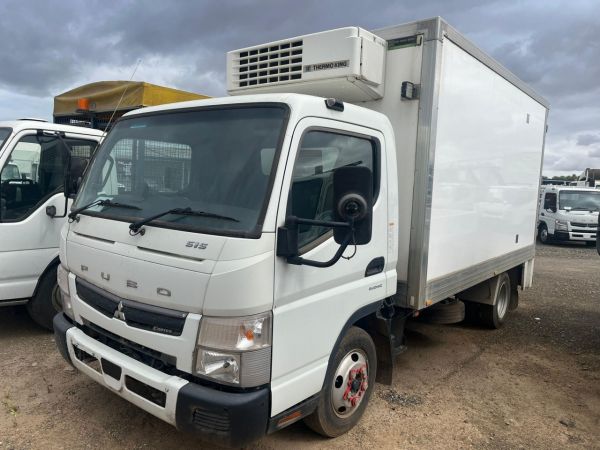 2020 MITSUBISHI FUSO CANTER 515 Refrigerated image