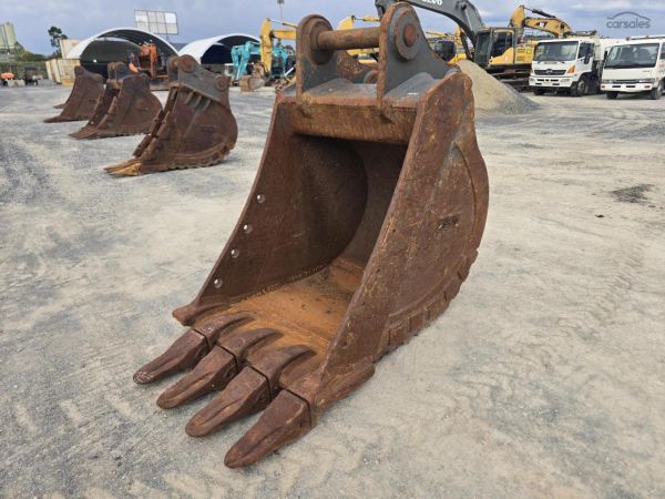 2020 Case  49T 110 Pins GP Bucket image