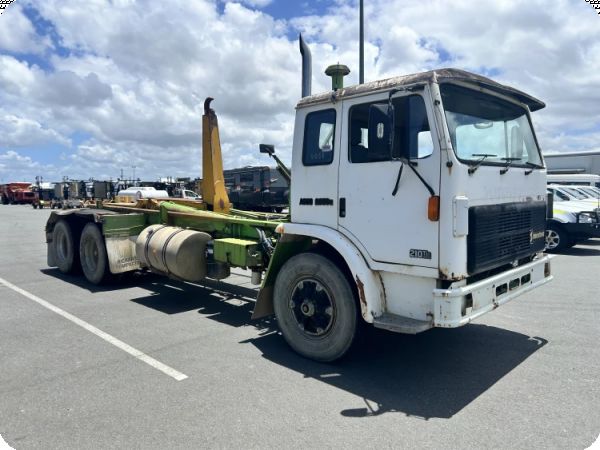 1994 Iveco Acco International 6x4 Hook Bin image