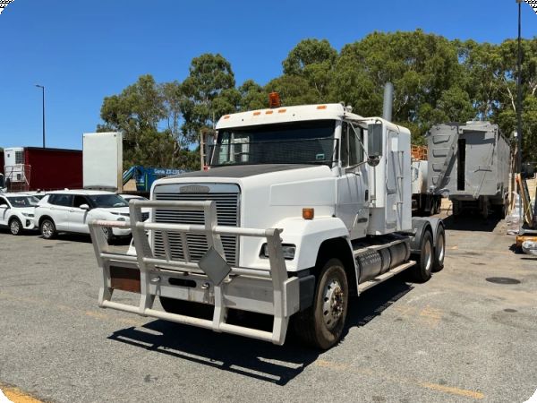 1995 Freightliner FLI112 6x4 Prime Mover image
