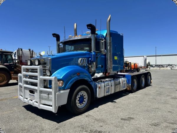 2019 Mack CLXT Titan 8x6 Prime Mover 195GCM image