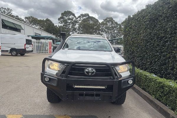 2021 Toyota Hilux SR GUN126R 4X4 image