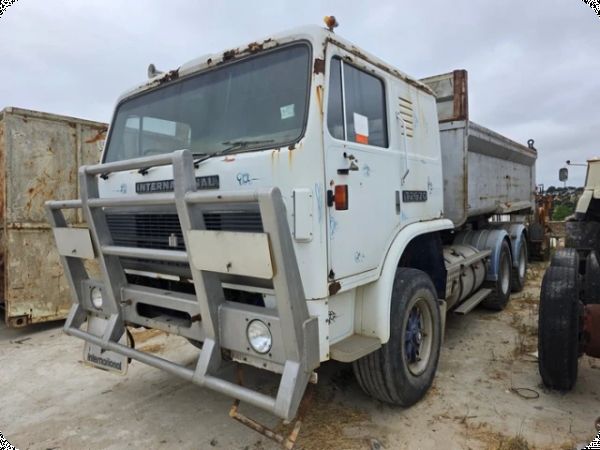 International T2670 Tipper image
