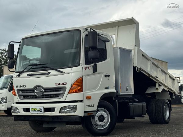 2016 Hino 500 Series FC1022 LOW KMS image
