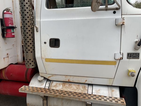 1984 Ford LTL9000 Tipper image