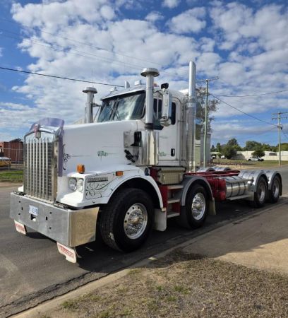 2018 Kenworth T659 Cab Chassis image