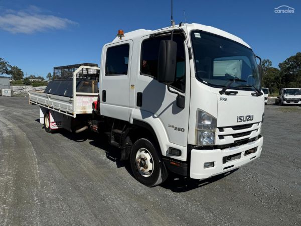 2017 Isuzu F Series FRR110-260 Ex Shire Work Truck image