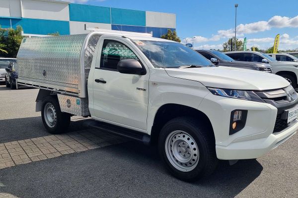 2023 Mitsubishi Triton GLX MR 4X4 image