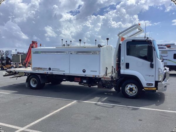 2017 Isuzu FRR 110-240 4x2 Service/Lube Truck (Ex Lease) image