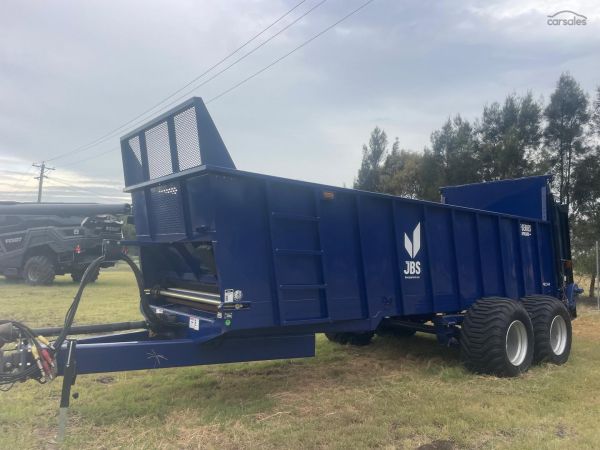 JBS VMEC2448-3 VERTIMAX 24FT ECONOMY PULL-TYPE MANURE SPREADER image