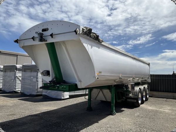 2022 Jamieson Boomer Triaxle Tri-Axle Tipper Trailer image