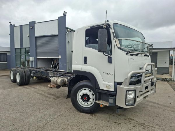2017 ISUZU FVL 240-300 image