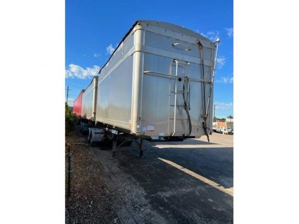 2004 BARRY STOODLEY A BOGIE CHASSIS TIPPER image