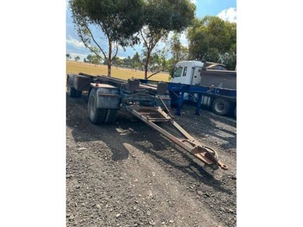 A1 8 WHEEL DOG image