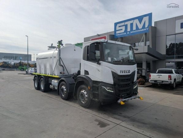 2023 Iveco AD360 Acco image
