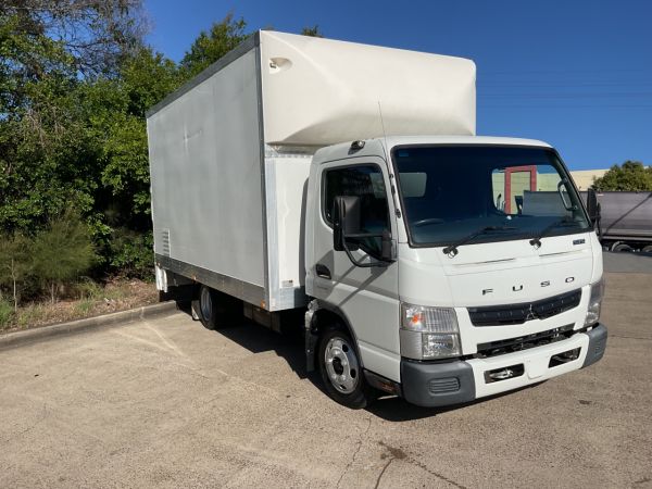 2016 Mitsubishi Canter 515 Pantech image