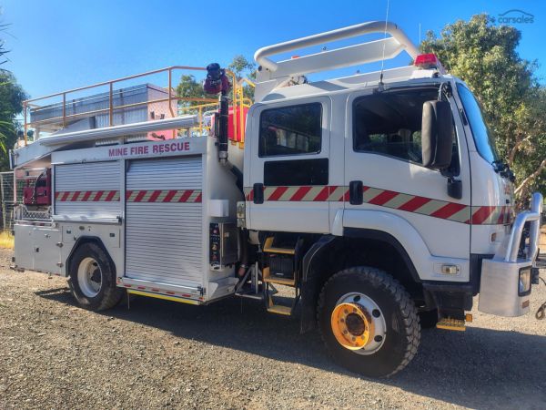 2010 Isuzu F Series FTS 800 image