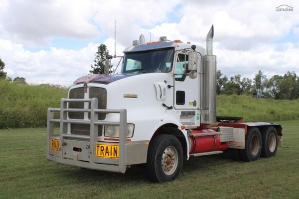 2009 KENWORTH T608 image