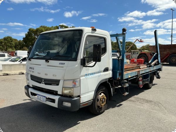 Mitsubishi Canter 815 4x2 Skip Bin image