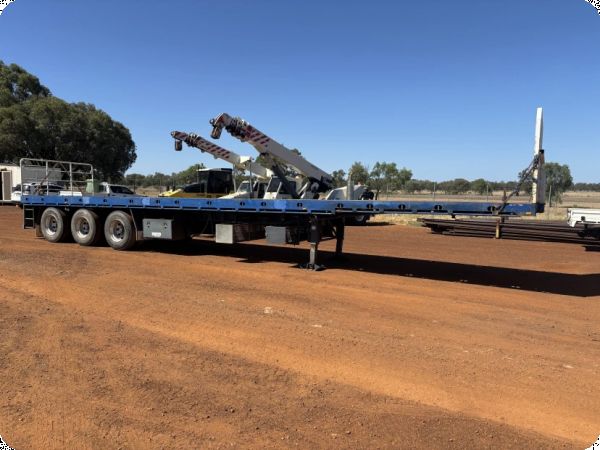 2022 AAA 45ft Flat Deck Tri-Axle image