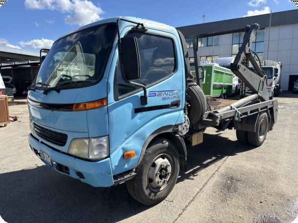 2002 Hino DUTRO 5 4x2 Skip Bin **NON-RUNNER**UNRESERVED** image