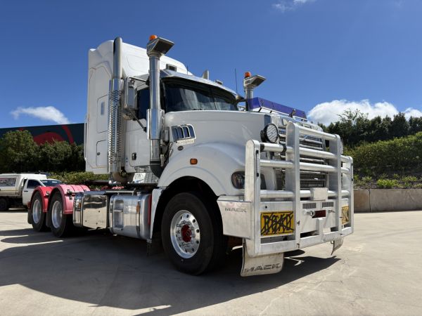 2018 Mack Superliner Primemover image