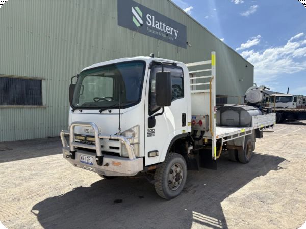 2014 Isuzu NPS 300 Sitec 155 (4x4) Service Truck image