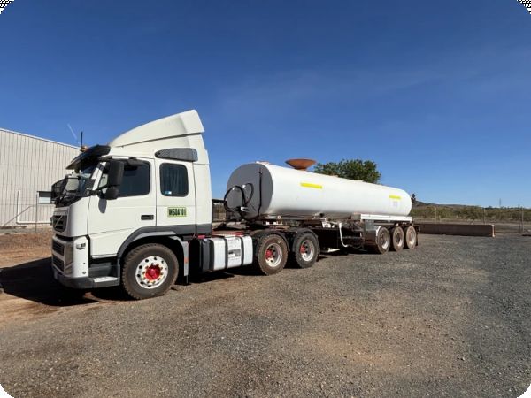 2014 Volvo FM MK2 6x4 With Boomer Triaxle Water Tanker Trailer image