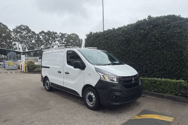 2021 Mitsubishi Express GLX SN SWB image