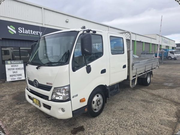 2017 Hino 300 616 Dual Cab 4x2 Tray Truck (Auto) (Car Licence) image