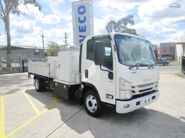 2016 Isuzu N Series NPR 75-190 image