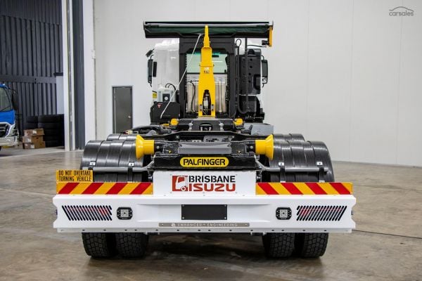 2025 Isuzu F Series FYJ 320-355 AT R58 Ready to go image