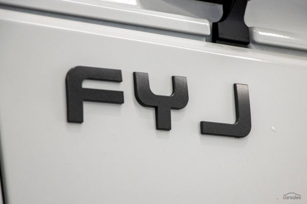 2025 Isuzu F Series FYJ 320-355 AT R58 Ready to go image