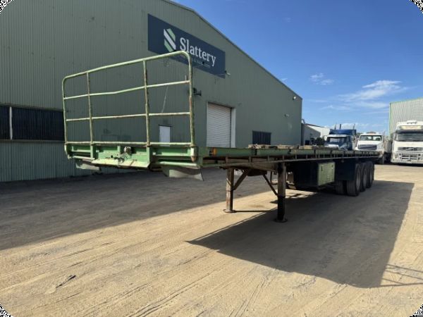 1982 Unknown Tri-Axle Flat Deck Semi Trailer image