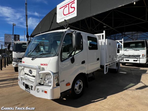 2020 HINO 300 716 Flatbed image